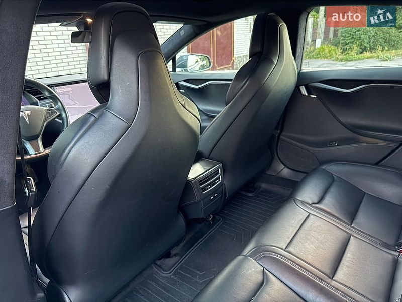 Лифтбек Tesla Model S 2019 в Кобеляках