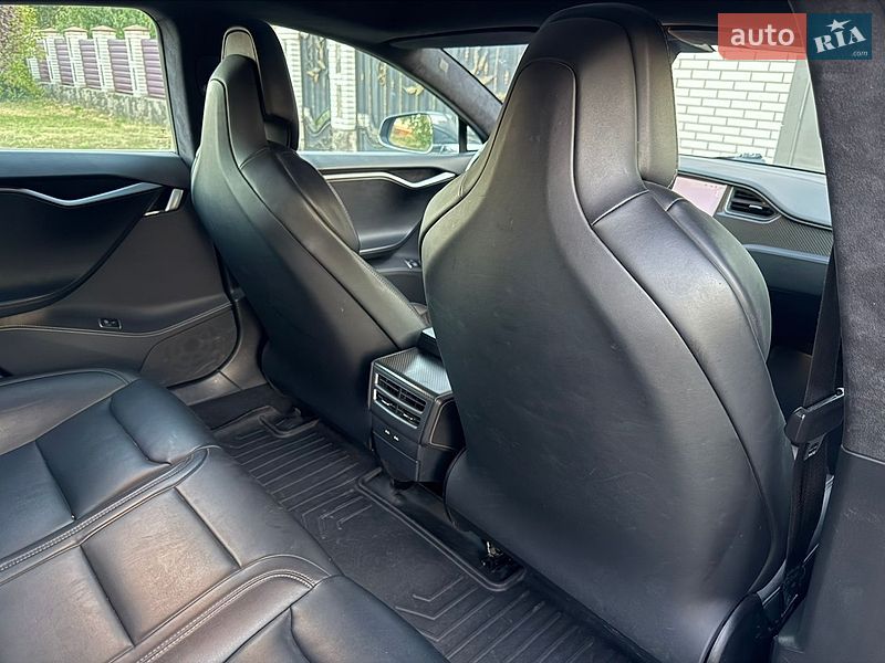 Лифтбек Tesla Model S 2019 в Кобеляках