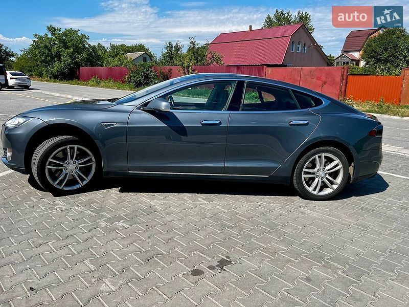 Лифтбек Tesla Model S 2013 в Хмельницком