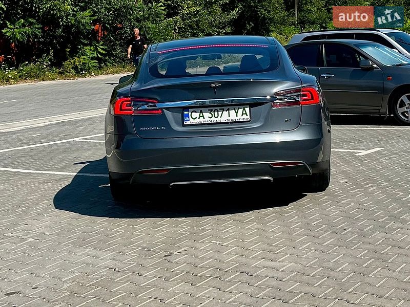Лифтбек Tesla Model S 2013 в Хмельницком