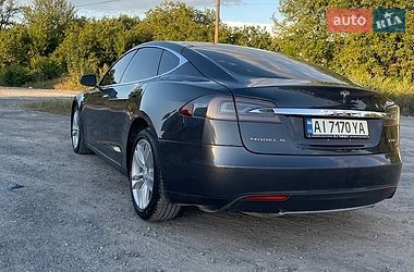Лифтбек Tesla Model S 2015 в Каменец-Подольском