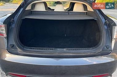 Лифтбек Tesla Model S 2015 в Каменец-Подольском