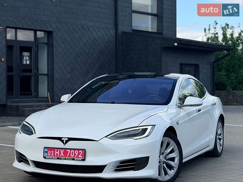 Tesla Model S 2017