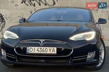 Ліфтбек Tesla Model S 2015 в Львові фото 7 Ліфтбек Tesla Model S 2015 в Львові