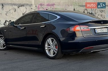 Ліфтбек Tesla Model S 2015 в Львові фото 19 Ліфтбек Tesla Model S 2015 в Львові