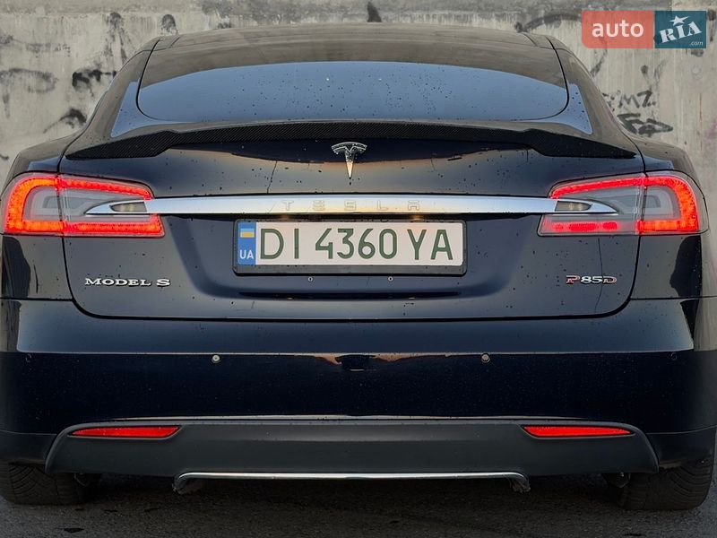 Ліфтбек Tesla Model S 2015 в Львові фото 21 Ліфтбек Tesla Model S 2015 в Львові