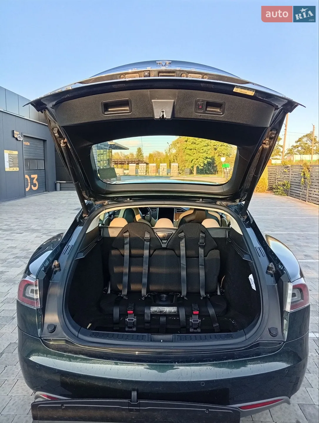 2014 Tesla Model S - мініатюра 12
