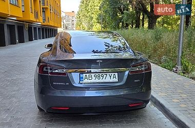 Лифтбек Tesla Model S 2018 в Виннице