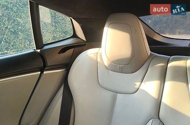 Ліфтбек Tesla Model S 2016 в Івано-Франківську