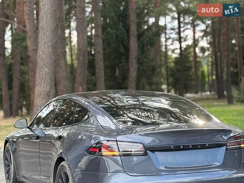 Ліфтбек Tesla Model S 2023 в Києві