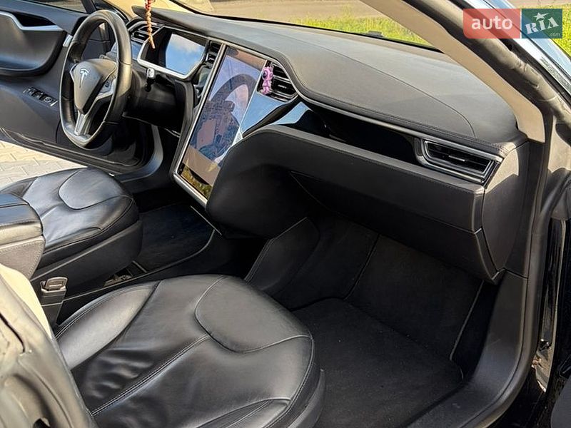 Лифтбек Tesla Model S 2013 в Владимире фото 13 Лифтбек Tesla Model S 2013 в Владимире