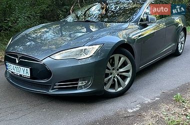 Лифтбек Tesla Model S 2013 в Монастыриске