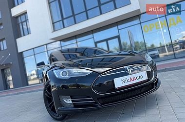 Лифтбек Tesla Model S 2015 в Ивано-Франковске
