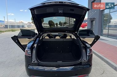 Лифтбек Tesla Model S 2015 в Ивано-Франковске