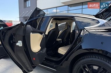 Лифтбек Tesla Model S 2015 в Ивано-Франковске
