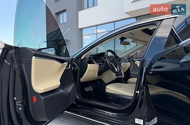 Ліфтбек Tesla Model S 2015 в Івано-Франківську