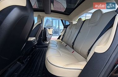 Лифтбек Tesla Model S 2015 в Ивано-Франковске
