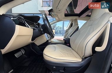 Лифтбек Tesla Model S 2015 в Ивано-Франковске