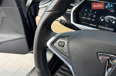 Лифтбек Tesla Model S 2015 в Ивано-Франковске