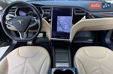 Лифтбек Tesla Model S 2015 в Ивано-Франковске