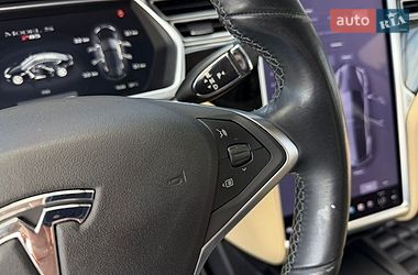 Ліфтбек Tesla Model S 2015 в Івано-Франківську