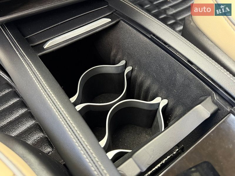 Лифтбек Tesla Model S 2015 в Ивано-Франковске