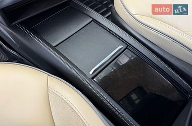 Лифтбек Tesla Model S 2015 в Ивано-Франковске