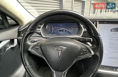 Ліфтбек Tesla Model S 2015 в Києві