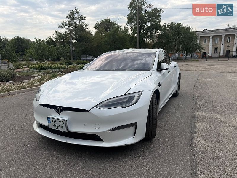 Лифтбек Tesla Model S 2021 в Запорожье