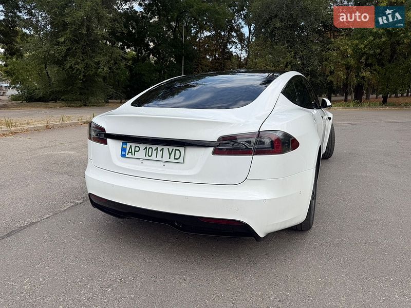 Лифтбек Tesla Model S 2021 в Запорожье