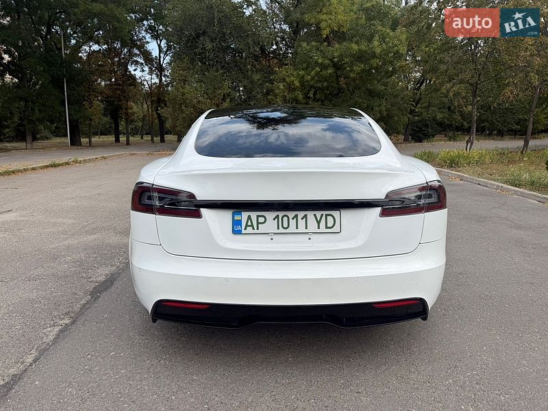 Лифтбек Tesla Model S 2021 в Запорожье