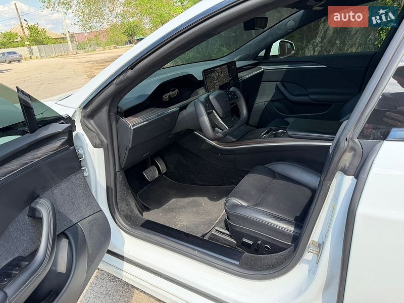 Лифтбек Tesla Model S 2021 в Запорожье