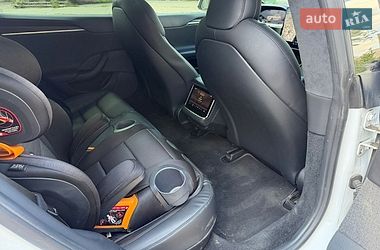 Лифтбек Tesla Model S 2021 в Запорожье