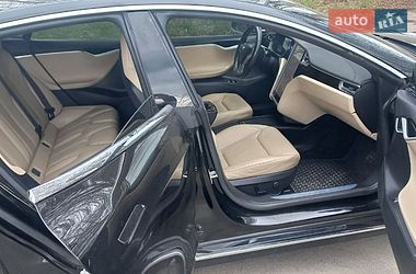 Ліфтбек Tesla Model S 2016 в Івано-Франківську