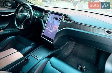 Ліфтбек Tesla Model S 2017 в Києві