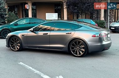 Ліфтбек Tesla Model S 2017 в Києві