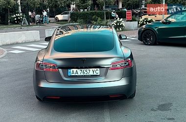 Ліфтбек Tesla Model S 2017 в Києві
