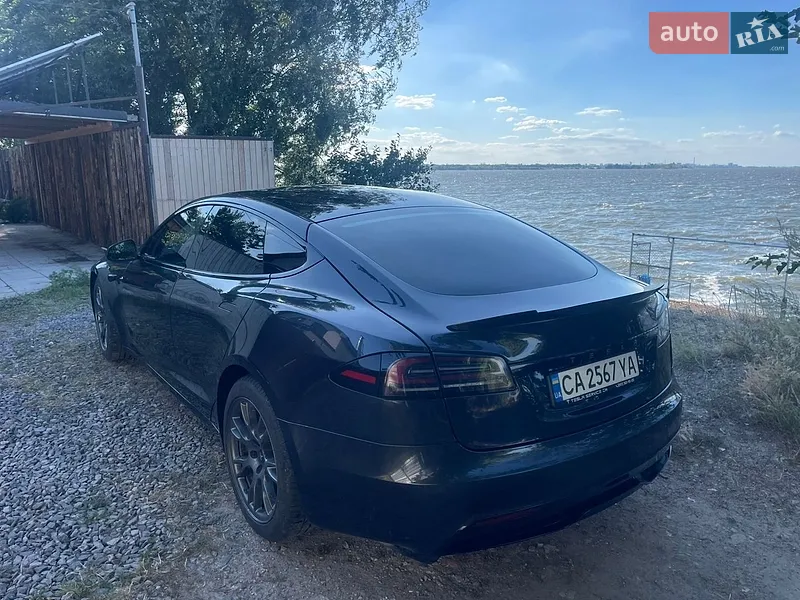 Tesla Model S 2024