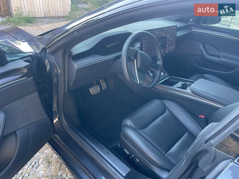 Лифтбек Tesla Model S 2024 в Черкассах