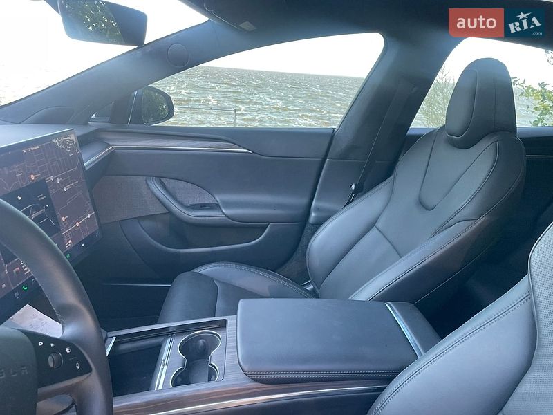 Лифтбек Tesla Model S 2024 в Черкассах