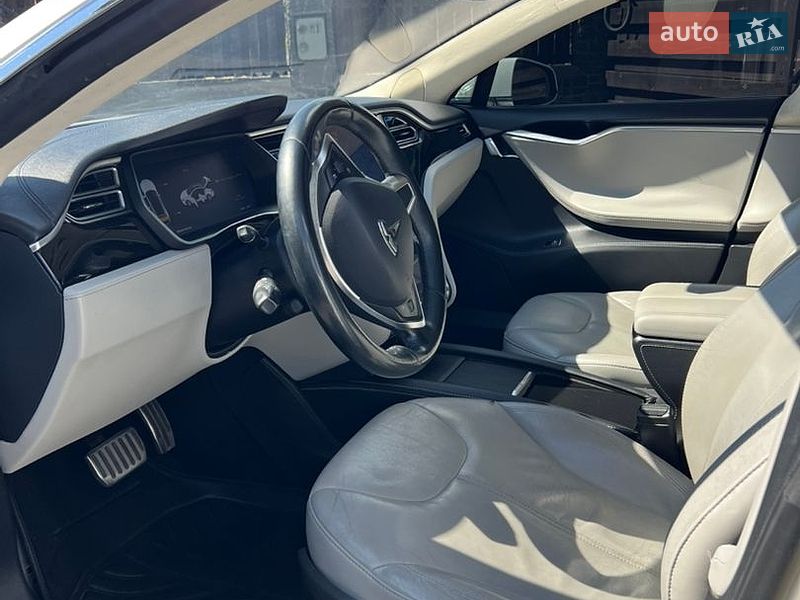 Лифтбек Tesla Model S 2014 в Житомире