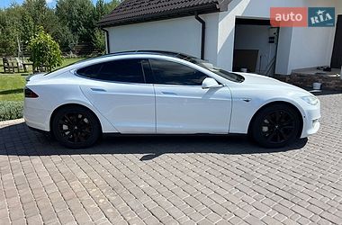 Лифтбек Tesla Model S 2014 в Житомире