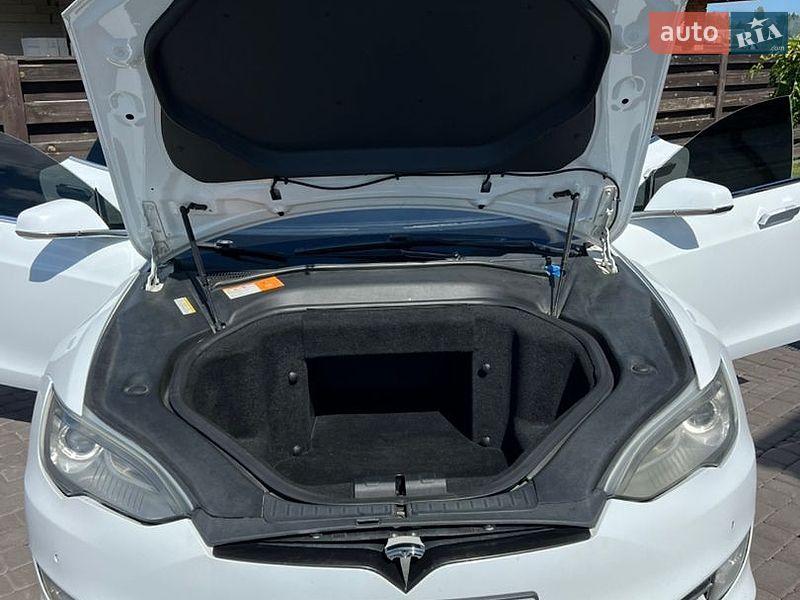 Ліфтбек Tesla Model S 2014 в Житомирі фото 11 Ліфтбек Tesla Model S 2014 в Житомирі