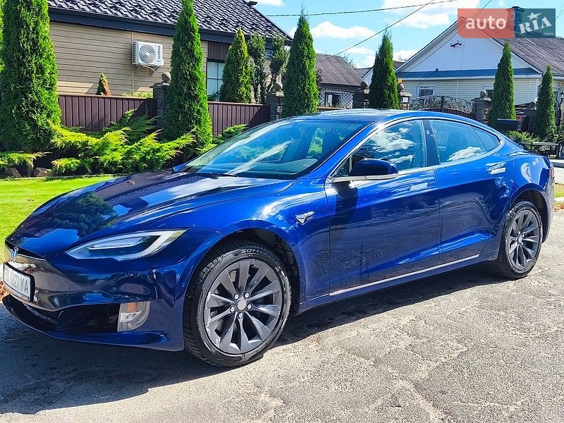 Tesla Model S 2016