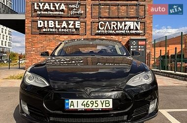 Ліфтбек Tesla Model S 2012 в Києві