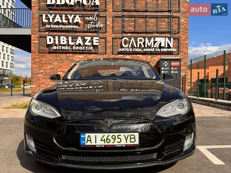 Ліфтбек Tesla Model S 2012 в Києві