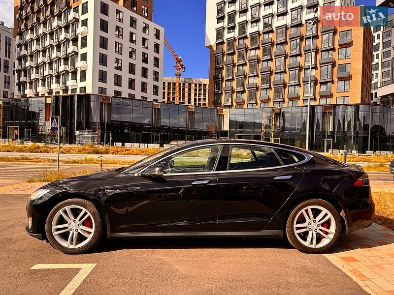 Ліфтбек Tesla Model S 2012 в Києві