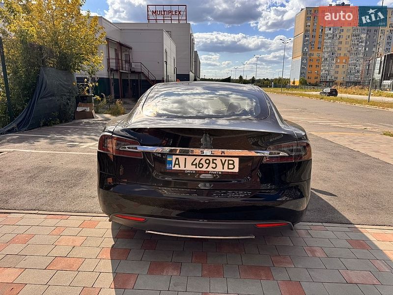 Ліфтбек Tesla Model S 2012 в Києві