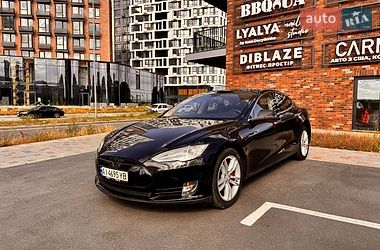 Ліфтбек Tesla Model S 2012 в Києві