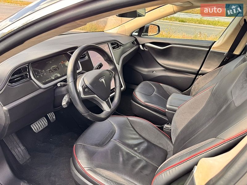 Ліфтбек Tesla Model S 2012 в Києві